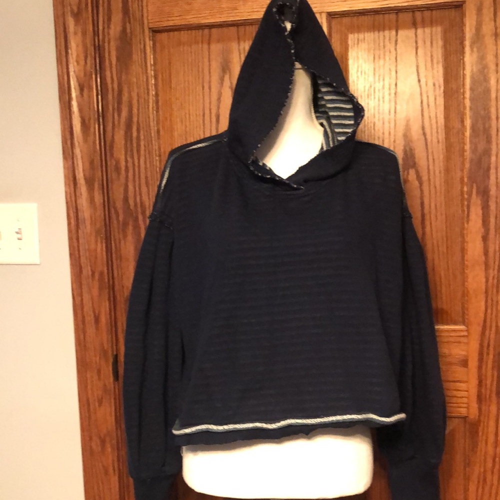 NEW LISTING!! Free People FP Movement  Crop Hoodie - Picture 11 of 11